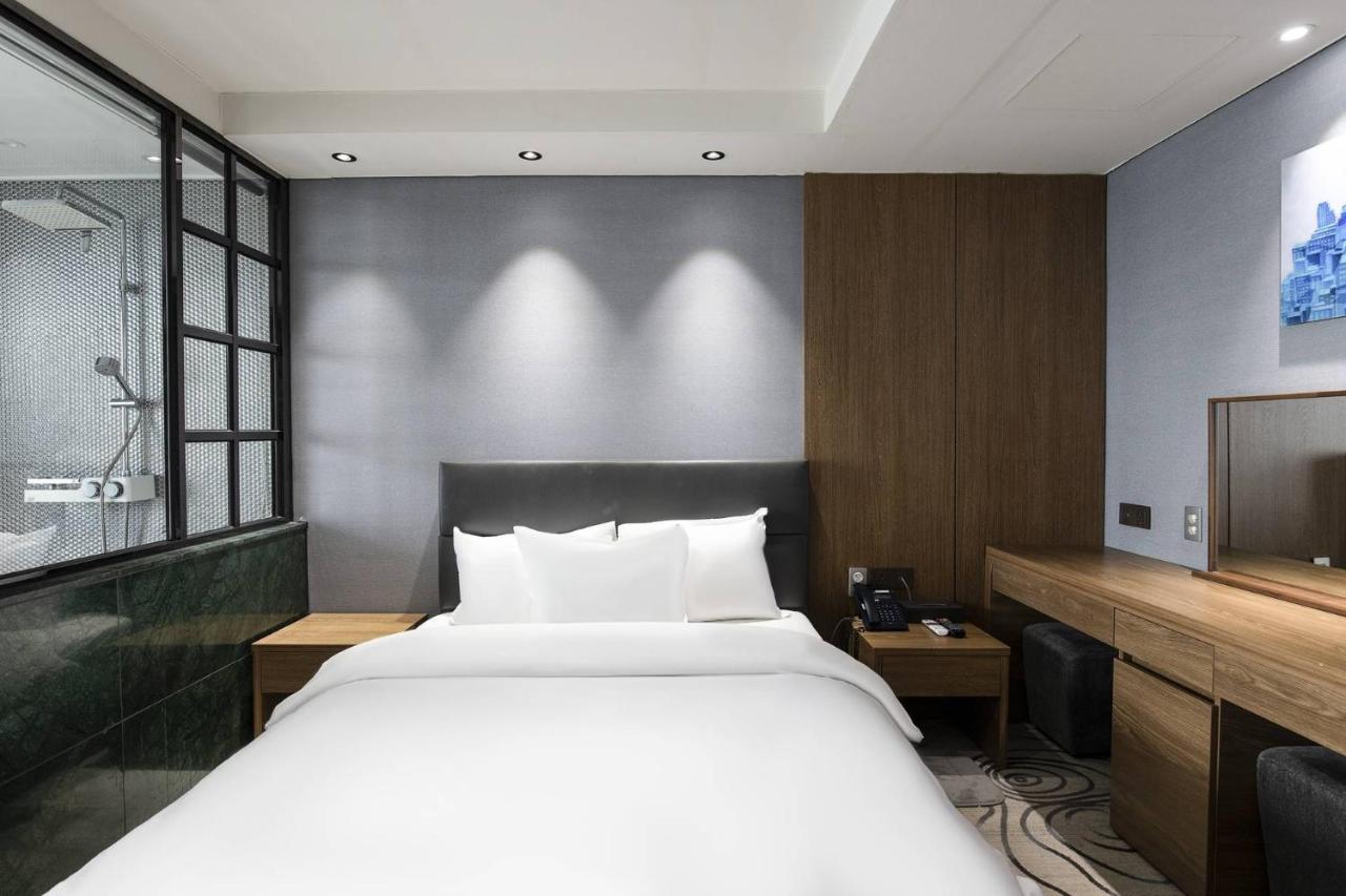 Western Grace Hotel Inczhon Zewnętrze zdjęcie